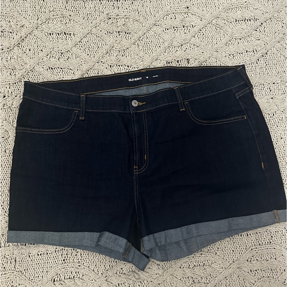 Old navy boyfriend shorts